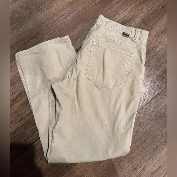 Patagonia Classic Corduroy Khaki Pants Sz 34x28 EUC - Picture 1 of 7